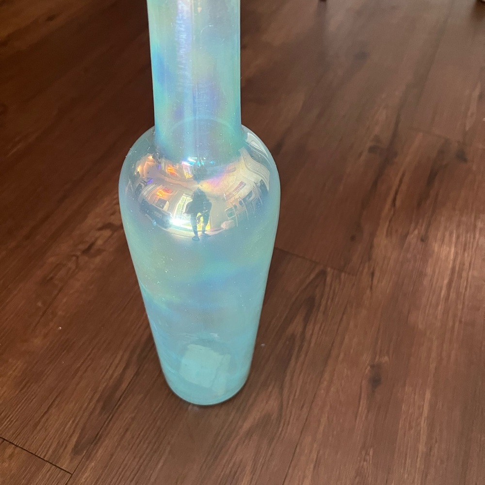 Tahari Iridescent Turquoise Glass Vase - Picture 6 of 8